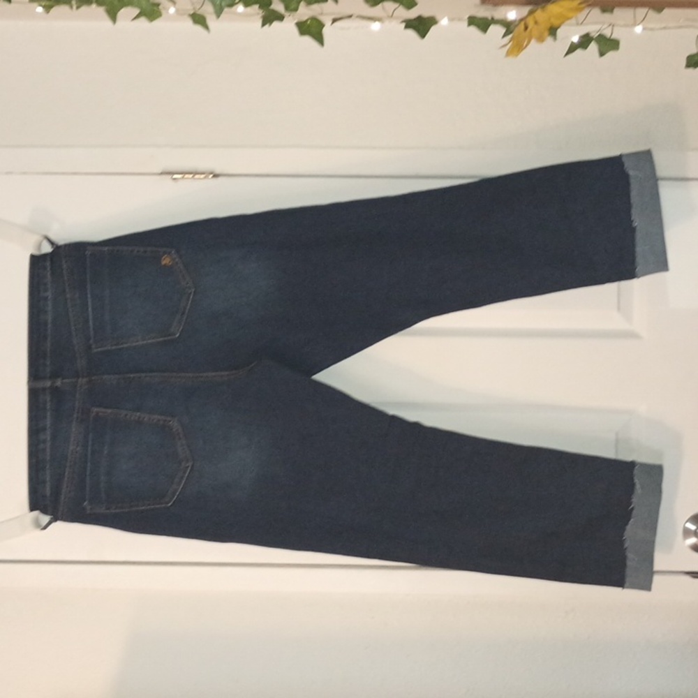 Indigo Rein Junior Size 15, Dark Denim Capri Cuffed Jeans - Picture 3 of 4